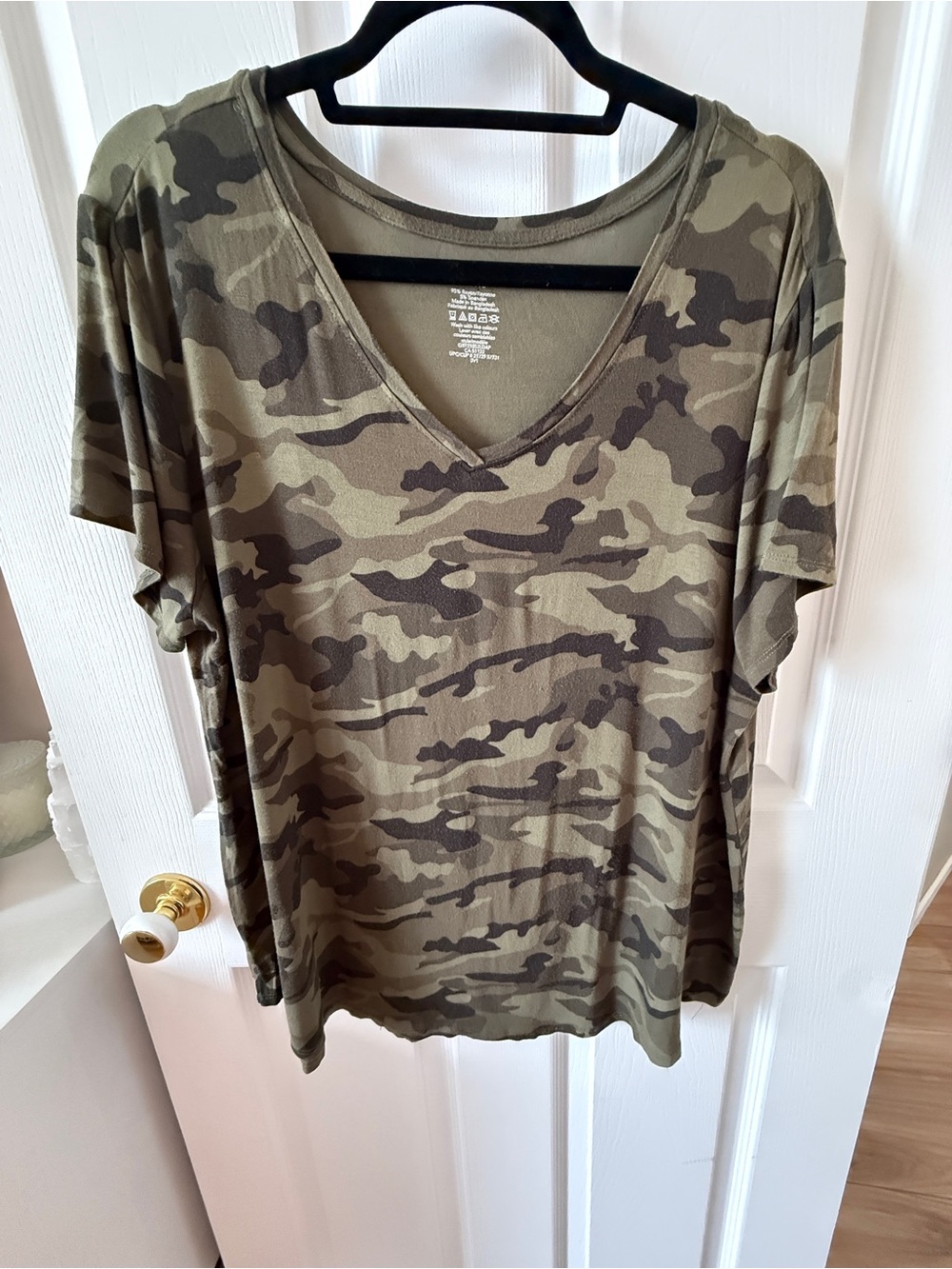 George Olive & Dark Green Camo V-Neck Short Sleeve Tee
